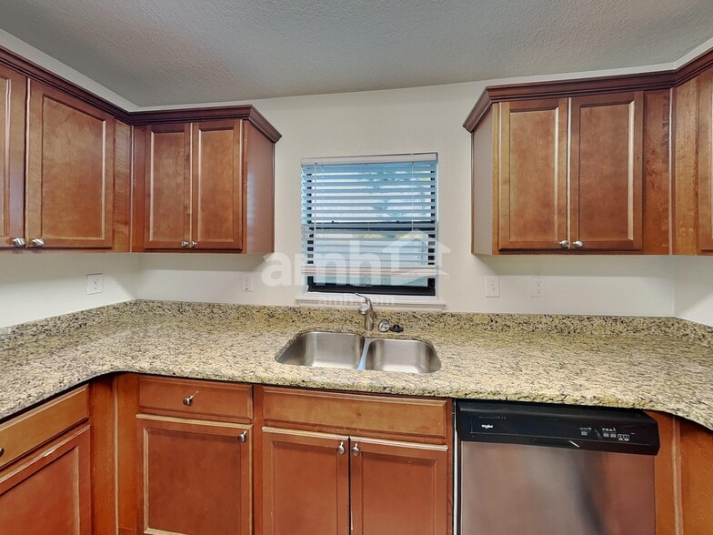 Building Photo - 14411 Alistar Manor Dr