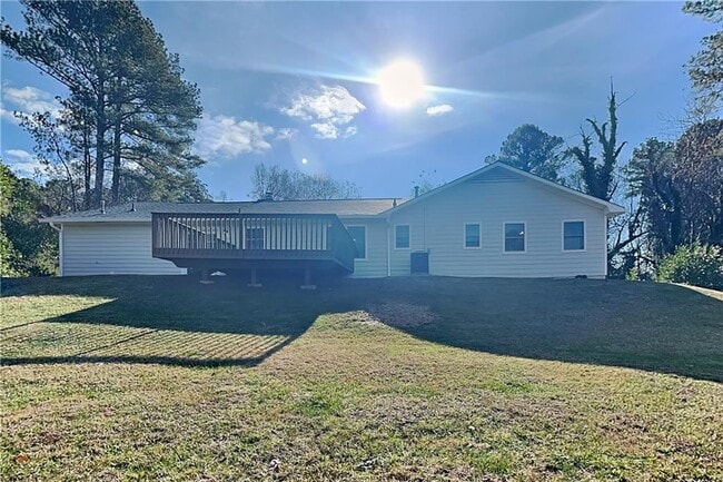 Building Photo - 2219 N Landing Run