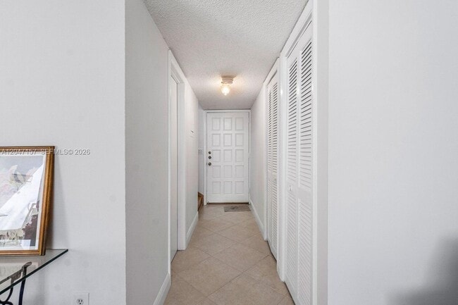 Building Photo - 1520 Salzedo St