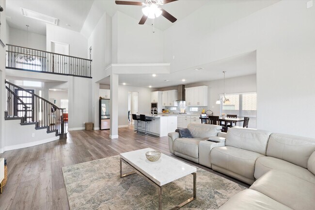 Building Photo - 1412 Summer Ln