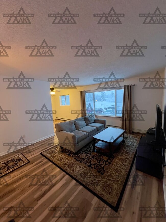 Building Photo - Charming Partially Furnished 2-Bedroom Condo for Rent