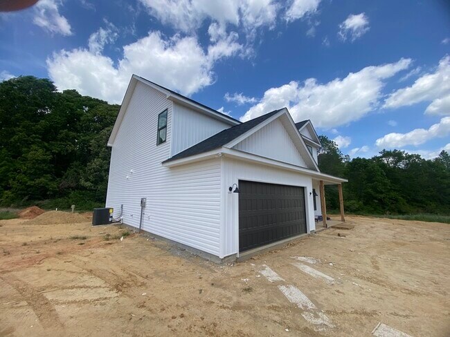 Building Photo - "Daugherty Rural Retreat"