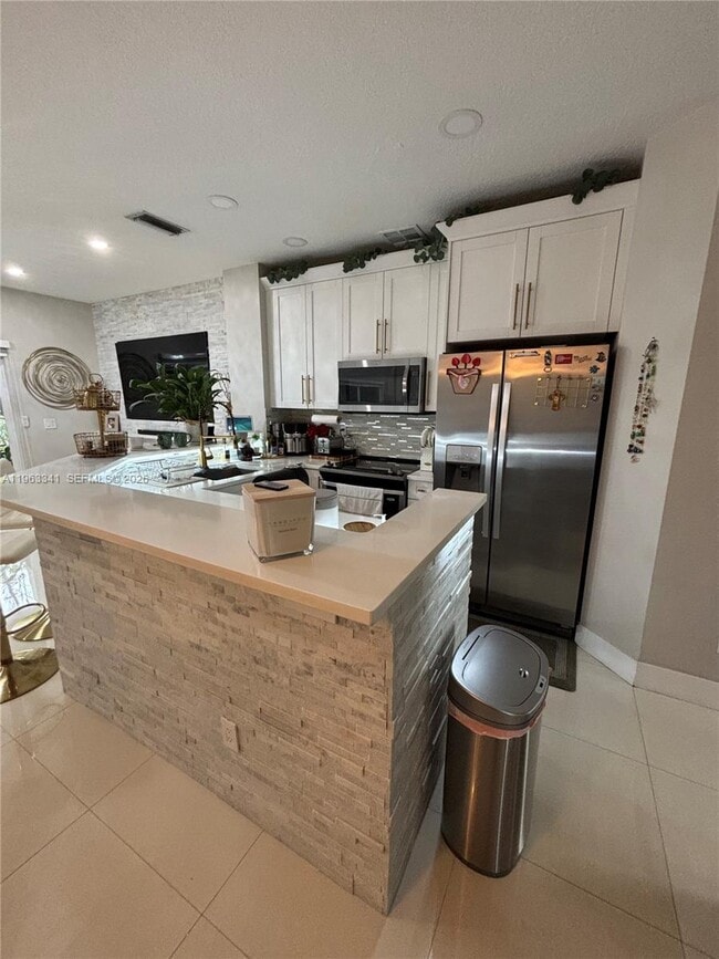 Building Photo - 341 SW 121st Ave