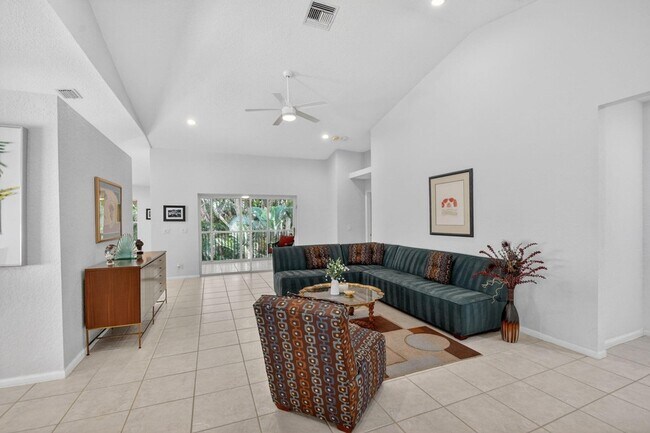 Building Photo - 7910 Laina Ln