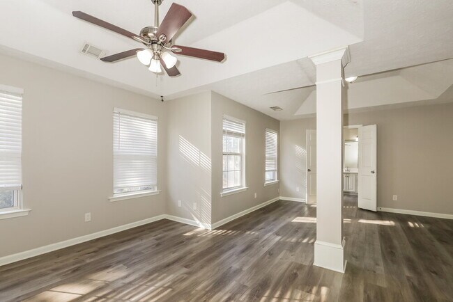 Building Photo - 1423 Buckingham Ct