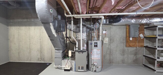 Building Photo - *** PENDING *** Beautiful 2-Bedroom Townhouse at CornerStone Condominiums