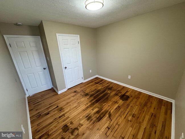 Building Photo - 125 Longstreet Ave