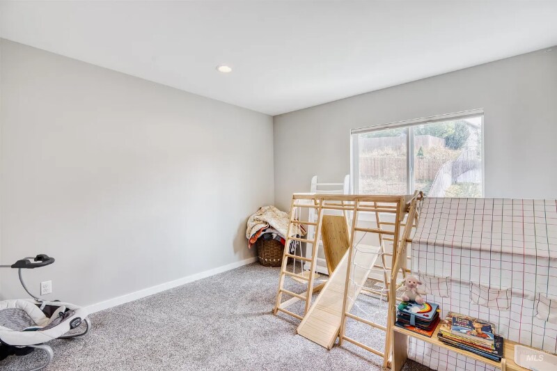 Building Photo - 1645 E 3rd St