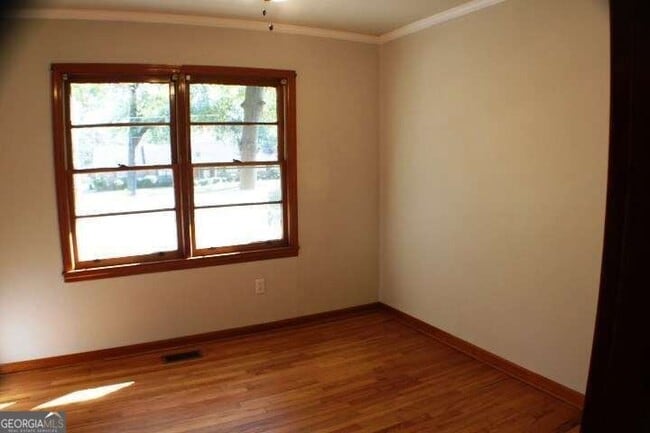 Building Photo - 1306 Edgewood Dr