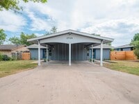 Building Photo - 2526 Glen Springs Way