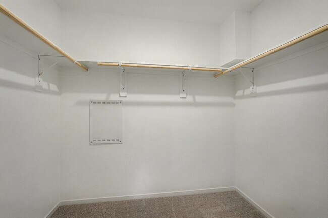 Building Photo - 6315 Linden Leaf Dr