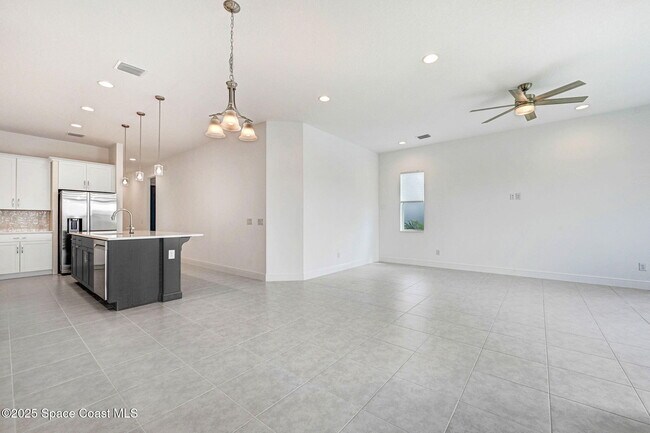 Building Photo - 2988 Pangea Cir