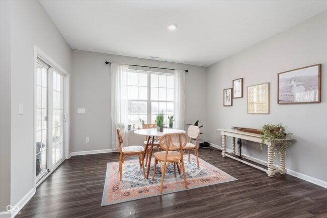 Building Photo - 1051 Macoun Dr