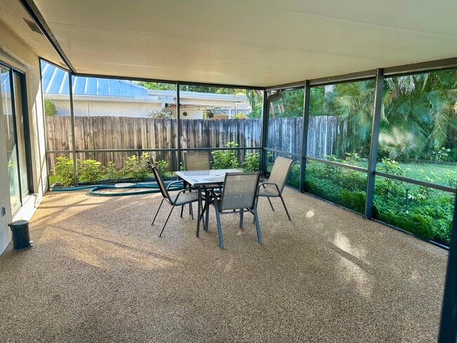 Building Photo - 4914 Acorn Dr