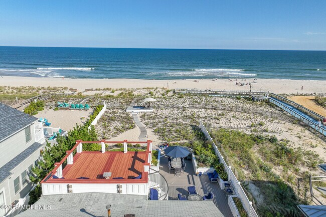 Building Photo - 14 Falls Rd