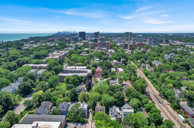 Building Photo - 819 Gaffield Pl