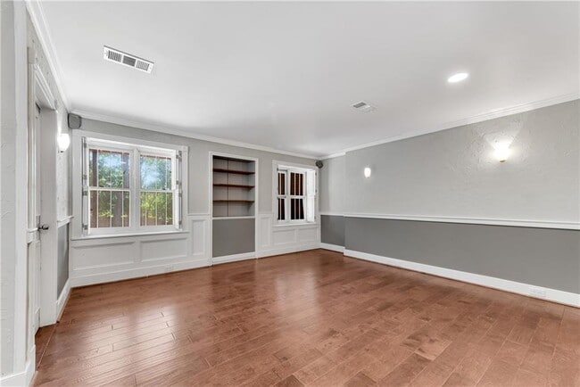 Building Photo - 1427 Old Virginia Ct SE