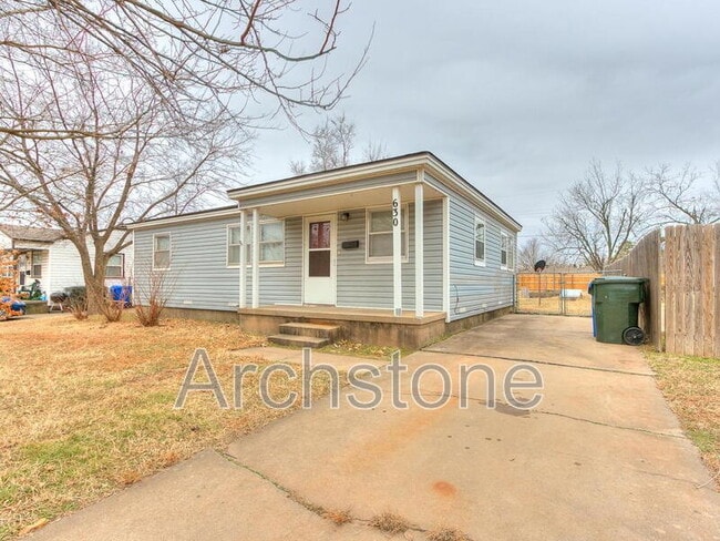 Building Photo - 630 Villa Dr