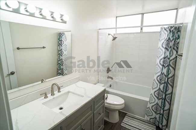 Building Photo - 23922 Avenida Entrana