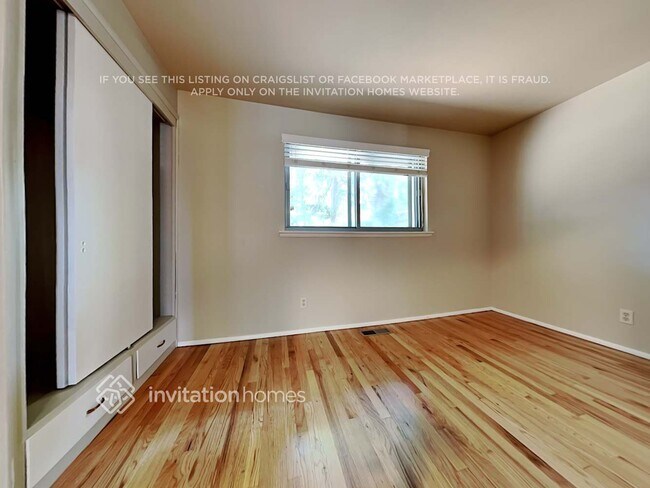 Building Photo - 20812 25th Ave S
