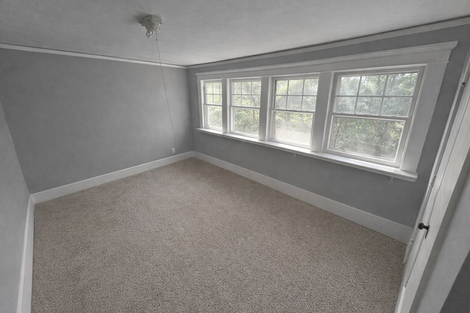 Building Photo - 601 S 38th Ave