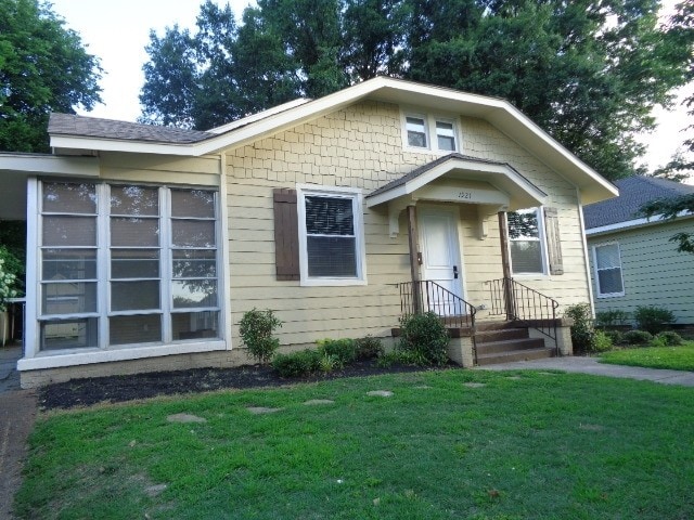 Primary Photo - 1921 Evelyn Ave