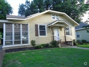 Building Photo - 1921 Evelyn Ave