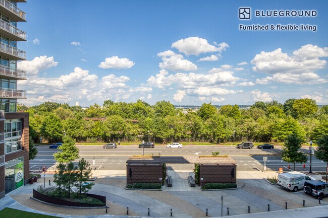 Building Photo - 3400 Potomac Ave