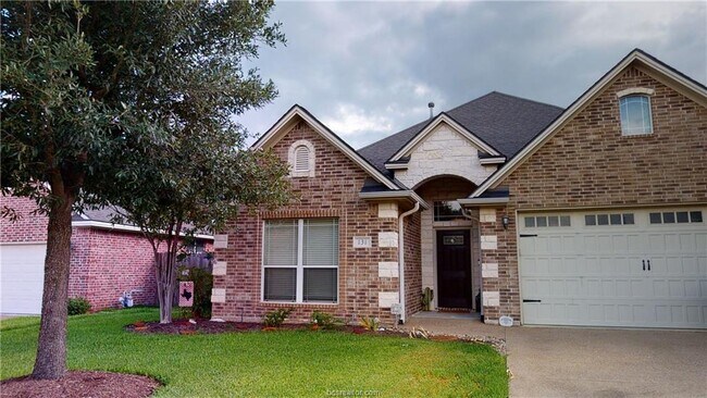 Building Photo - 131 Roucourt Loop