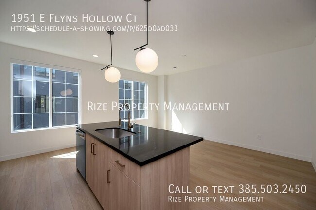 Building Photo - 1951 Flyns Hollow Ct