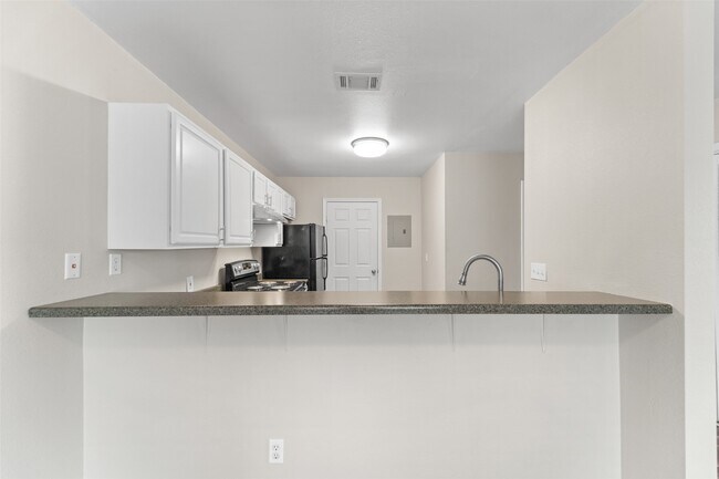 Building Photo - 44426 US-290 BUS