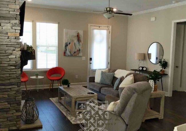 Building Photo - 708 Goswell Dr