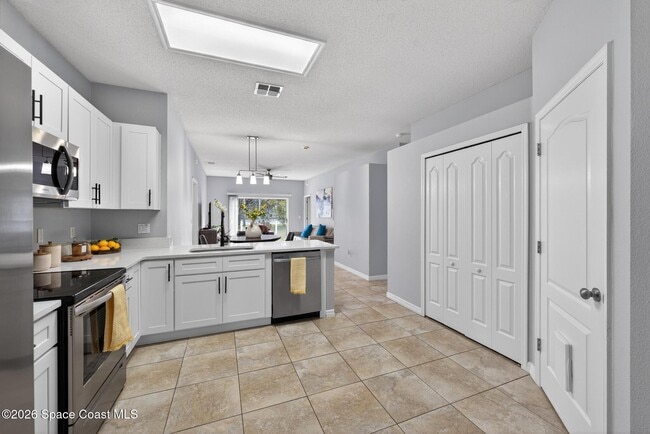 Building Photo - 1850 Emerald Green Cir