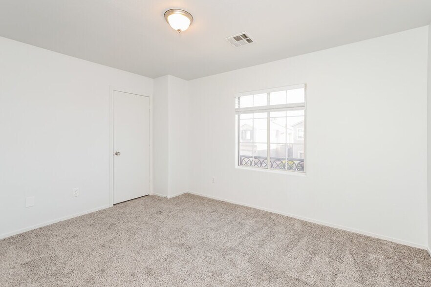 Building Photo - 639 Marlberry Pl