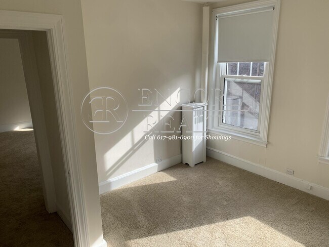 Building Photo - 1223 Beacon St