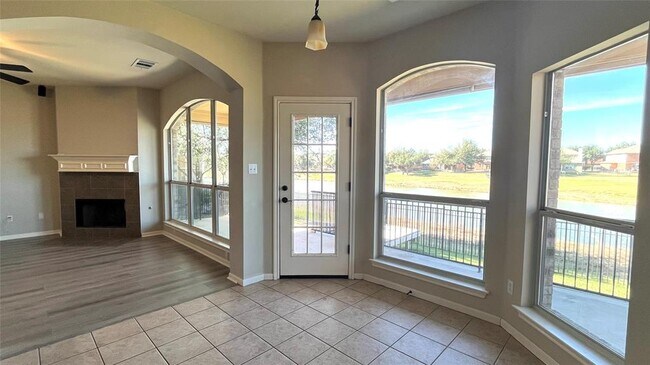 Building Photo - 764 Bent Wood Pl