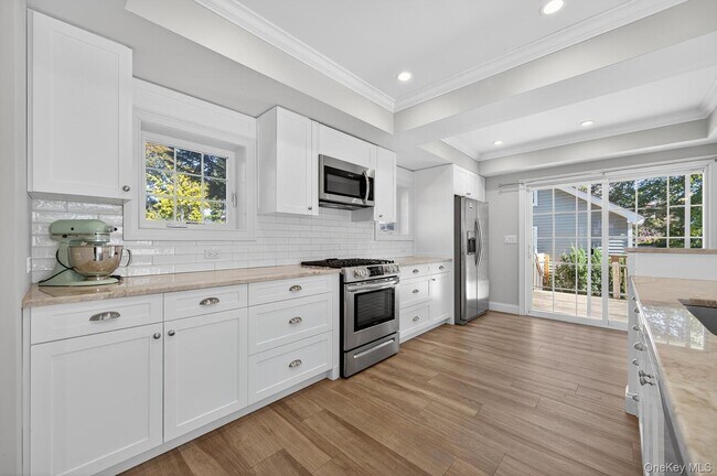 Building Photo - 47 S 6th St