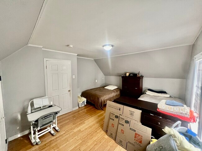 Building Photo - 41 Pearl St