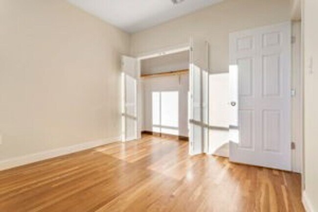 Building Photo - 105-107 Washington Street-Unit 1