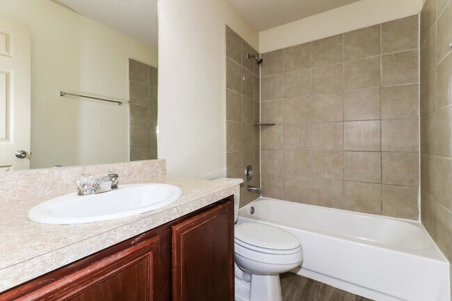 Building Photo - 931 Frontera Ct