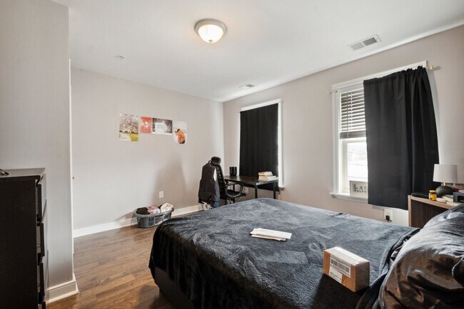 Building Photo - 4017 Eastern Ave