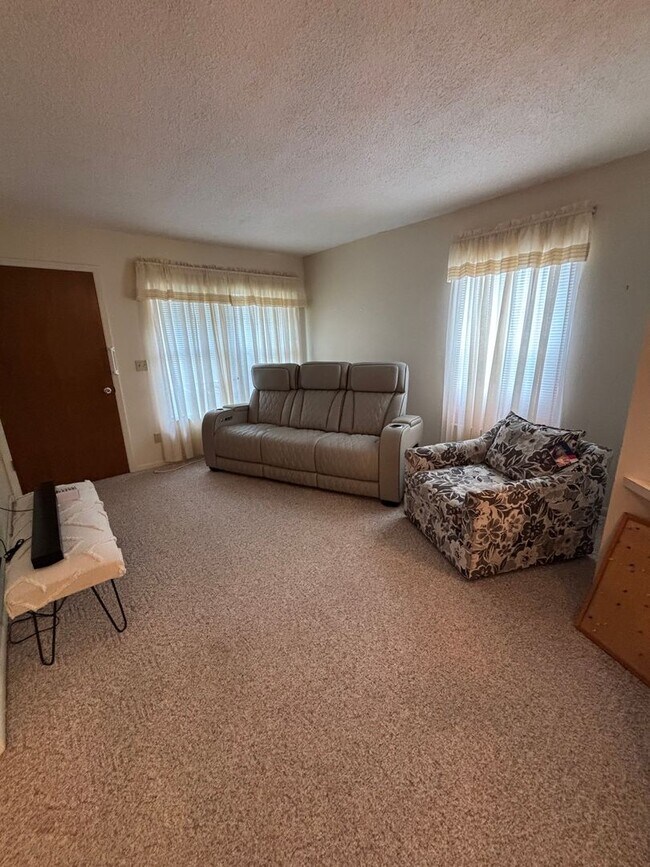 Building Photo - FURNISHED RENTAL IN GATED ORANGE BLOSSOM RANCH