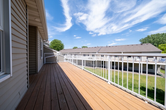 Building Photo - 4108 S Meadowlark Rd