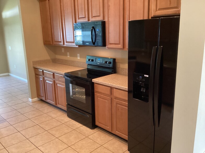 Building Photo - 4152 Lonicera Loop