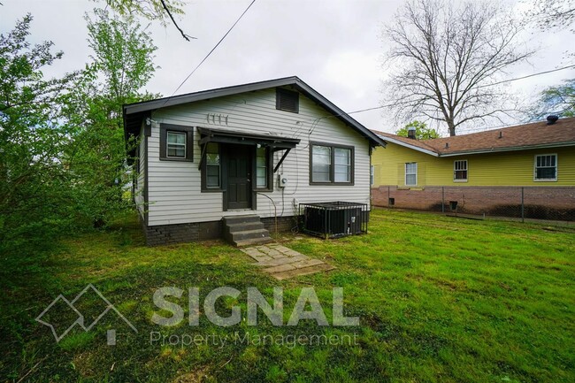 Building Photo - 1785 Steiner Ave SW