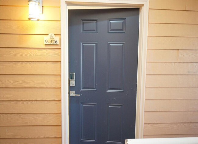 Building Photo - 5000 Culbreath Key Way