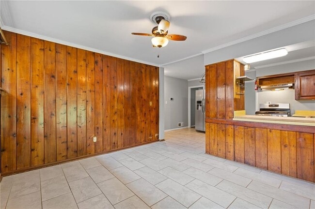 Building Photo - 1435 Thomas Rd