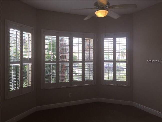 Building Photo - 5570 Rock Dove Dr