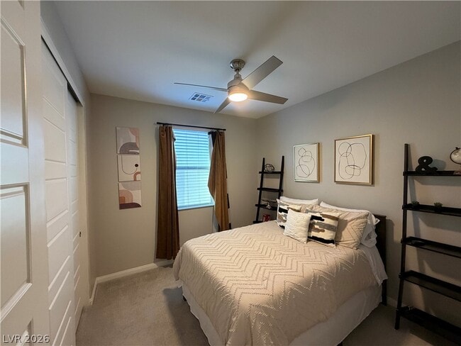 Building Photo - 572 Pear Lake St