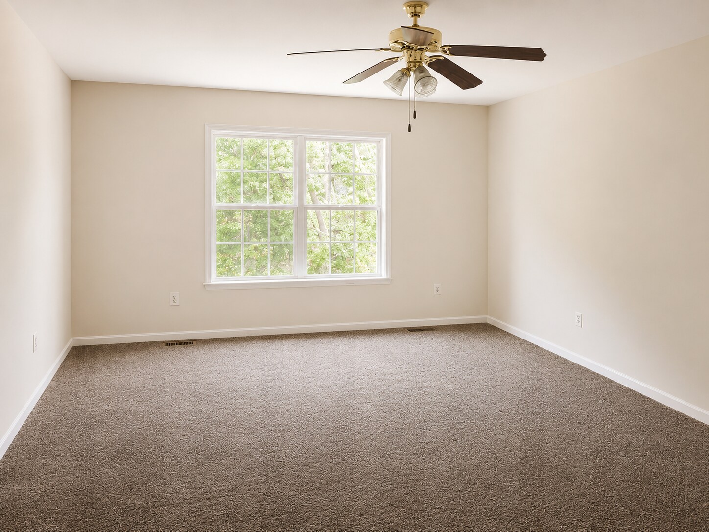 Main bed room - 109 Coral Reef Ct